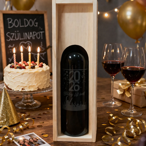 Gravírozott fa boros díszdoboz, Otthon & Életmód, Dekoráció, Asztal és polc dekoráció, Díszdoboz, Gravírozás, pirográfia, MESKA