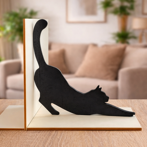 Nyújtózkodó fekete cica könyvtámasz - kellékek & szerszámok - ékszerkellék - könyvjelző alap - Meska.hu