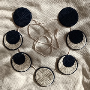 Holdfázisok horgolt falidísz - otthon & életmód - dekoráció - fali és függő dekoráció - falra akasztható dekor - Meska.hu