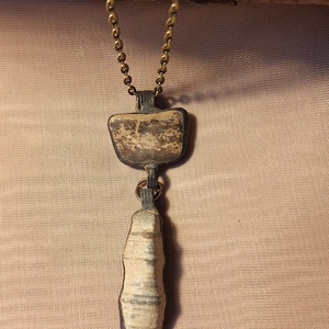 Antik hatású csüngős kő medál - Meska.hu