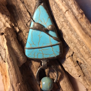 Antik hatású nyaklánc türkiz medál kerámia gyöngy csöngővel díszítve, Ékszer, Nyaklánc, Medálos nyaklánc, Ékszerkészítés, Fémmegmunkálás, MESKA