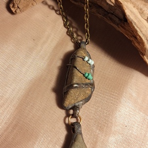 Antik hatású gyöngyökkel díszített kő medál , Ékszer, Nyaklánc, Medálos nyaklánc, Ékszerkészítés, Fémmegmunkálás, MESKA