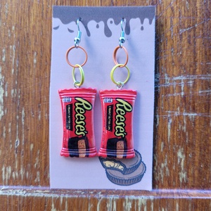 Reese's lógós fülbevaló - ékszer - fülbevaló - lógó fülbevaló - Meska.hu