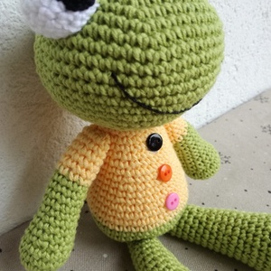 Horgolt béka - játék & sport - plüssállat & játékfigura - béka - Meska.hu