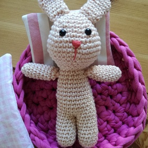 Nyuszi alszik - játék & sport - plüssállat & játékfigura - nyuszi - Meska.hu