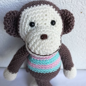 Horgolt kismajom - játék & sport - plüssállat & játékfigura - majom - Meska.hu