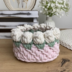 3D tulipános horgolt tároló kosár - Színes alap Ekrü virággal, kicsi, Otthon & Életmód, Tárolás & Rendszerezés, Tárolókosár, Horgolás, MESKA