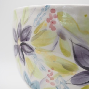 Korongozott, lila virágmintával díszített kerámia tál  - otthon & életmód - dekoráció - asztal és polc dekoráció - dekorációs tál, tartó - Meska.hu