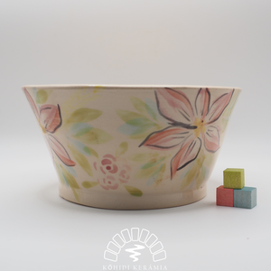 Korongozott, pasztell rózsaszín virágmintával díszített kerámia tál   - Meska.hu