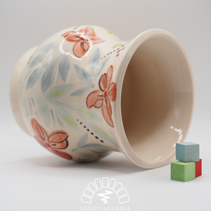 Korongozott, piros virágmintával díszített kerámia váza - otthon & életmód - dekoráció - asztal és polc dekoráció - dekorációs tál, tartó - Meska.hu