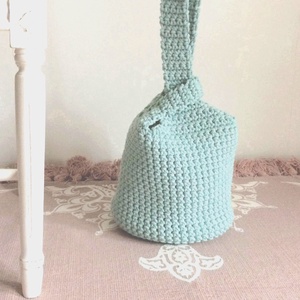 Egyedi horgolt pakolós táska, önmagát zárja -  kisherceg design - táska & tok - kézitáska & válltáska - válltáska - Meska.hu