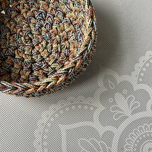 Horgolt kulcstartó kosár különleges fonalból - Kisherceg design - otthon & életmód - tárolás & rendszerezés - tárolókosár - Meska.hu