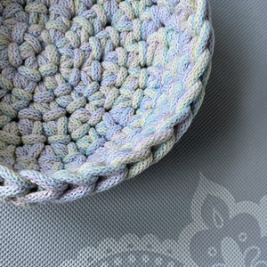 Horgolt kulcstartó kosár különleges pasztell fonalból - Kisherceg design - otthon & életmód - tárolás & rendszerezés - tárolókosár - Meska.hu