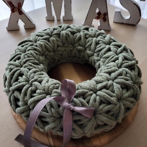 Horgolt adventi koszorú zsálya zöld színben 24 cm - karácsony - adventi díszek - adventi koszorú - Meska.hu