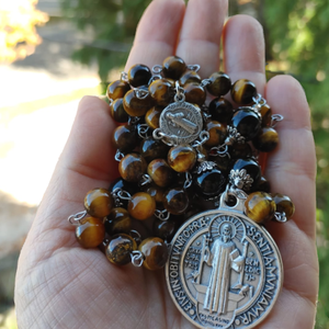 Szent Benedek rózsafüzér - ékszer - nyaklánc - gyöngyös nyaklánc - Meska.hu