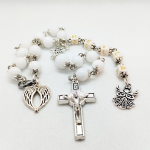 Hófehér rózsafüzér keresztelőre, elsőáldozásra - ékszer - nyaklánc - gyöngyös nyaklánc - Meska.hu