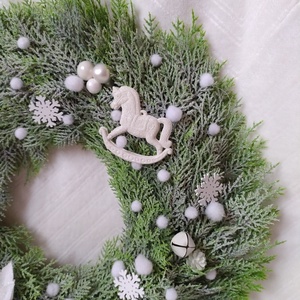 Fehér havas, csillámos kopogtató - karácsony - adventi díszek - adventi ajtódísz - Meska.hu