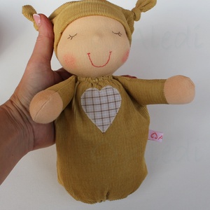 Alvó bébi Waldorf baba- mustár - játék & sport - baba & babaház - baba - Meska.hu