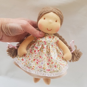 Kis Waldorf baba - barna - játék & sport - baba & babaház - öltöztethető baba - Meska.hu