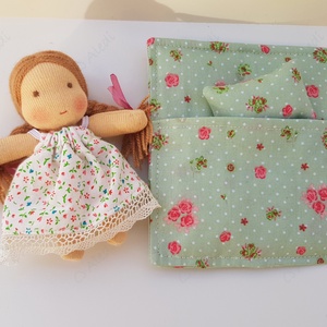 Apró Waldorf baba hálózsákkal - zöld  - játék & sport - baba & babaház - baba - Meska.hu