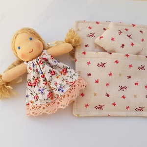 Apró Waldorf baba hálózsákkal - bézs - játék & sport - baba & babaház - baba - Meska.hu