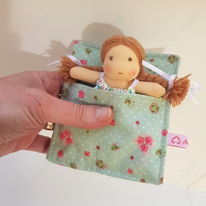 Apró Waldorf baba hálózsákkal - zöld - játék & sport - baba & babaház - baba - Meska.hu