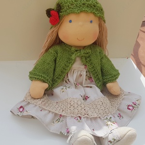 Waldorf baba - zöld kardigános - játék & sport - baba & babaház - öltöztethető baba - Meska.hu