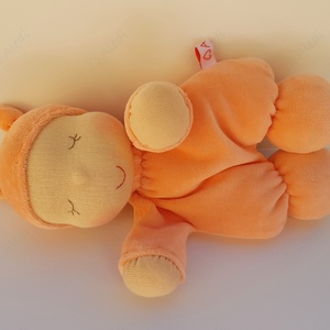 Plüss bébi baba - narancs - Meska.hu