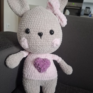 Horgolt amigurumi nyuszi, Játék & Sport, Plüssállat & Játékfigura, Nyuszi, Horgolás, MESKA