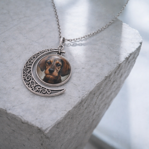 Tacskós holdas nyaklánc  - Meska.hu