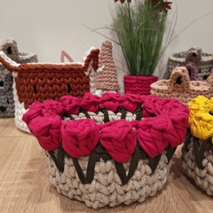 Tulipános horgolt tároló - otthon & életmód - tárolás & rendszerezés - doboz - Meska.hu