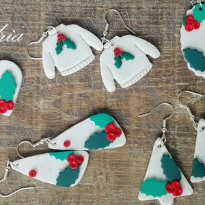 Szív formájú magyalos fülbevaló - ékszer - fülbevaló - lógó fülbevaló - Meska.hu