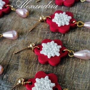 Piros hópelyhes fülbevaló - ékszer - fülbevaló - lógós kerek fülbevaló - Meska.hu