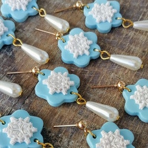 Hókirálynő fülbevaló - ékszer - fülbevaló - lógós kerek fülbevaló - Meska.hu