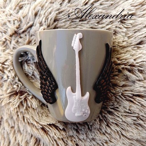 Játszd el a dalt ami sose szólt, vedd fel a fehér gitárt,,,, Otthon & Életmód, Konyhafelszerelés, tálalás, Tálalás, Bögre & Csésze, Gyurma, Agyagozás, MESKA