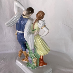 Herendi porcelán  táncoló pár népi viseletben, kézzel festett, hibátlan állapotban - művészet - szobor - kerámia - Meska.hu