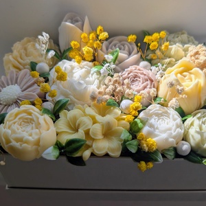 Illatosított szójaviasz virágbox - otthon & életmód - virágdekoráció - virágok - virágbox - Meska.hu