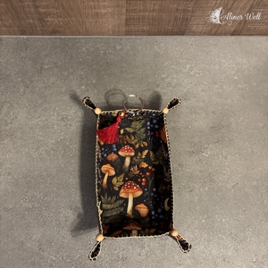 Varrótálca kézműveseknek kulcstartóval - otthon & életmód - dekoráció - dísztárgy - Meska.hu