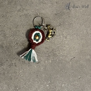 Lovas barátság kulcstartó makramé kokárdával, Táska & Tok, Kulcstartó & Táskadísz, Táskadísz, Csomózás, MESKA