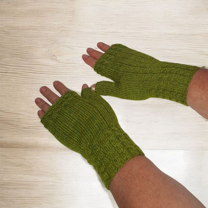 Kézzel kötött kesztyű, kézmelegítő - ruha & divat - sál, sapka, kendő - kesztyű - Meska.hu