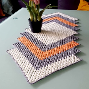 Asztali futó/terítő, Otthon & Életmód, Dekoráció, Asztal és polc dekoráció, Horgolt & Csipketerítő, Horgolás, MESKA