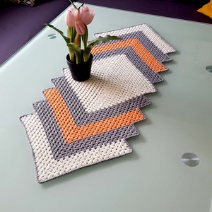 Asztali futó/terítő - otthon & életmód - dekoráció - asztal és polc dekoráció - horgolt & csipketerítő - Meska.hu