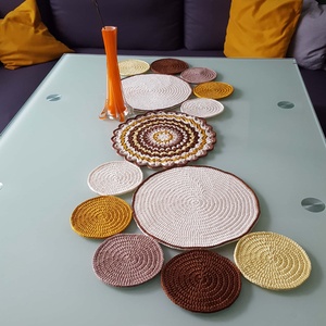 Asztali futó/terítő - otthon & életmód - dekoráció - asztal és polc dekoráció - horgolt & csipketerítő - Meska.hu