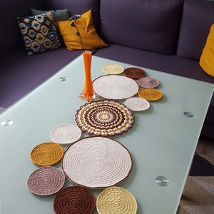 Asztali futó/terítő - otthon & életmód - dekoráció - asztal és polc dekoráció - horgolt & csipketerítő - Meska.hu