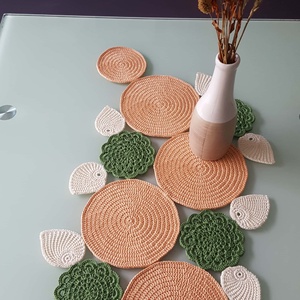 Asztali futó/terítő - otthon & életmód - dekoráció - asztal és polc dekoráció - horgolt & csipketerítő - Meska.hu