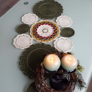 Karácsonyi Asztali futó/terítő - otthon & életmód - dekoráció - asztal és polc dekoráció - horgolt & csipketerítő - Meska.hu