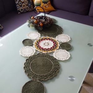 Karácsonyi Asztali futó/terítő - otthon & életmód - dekoráció - asztal és polc dekoráció - horgolt & csipketerítő - Meska.hu