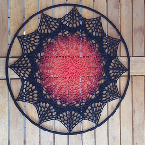 Horgolt falidísz, függődísz, ablakdísz, fali dekoráció, mandala 35 cm, Otthon & Életmód, Dekoráció, Fali és függő dekoráció, Falra akasztható dekor, Horgolás, MESKA