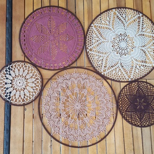 Horgolt falidísz, függődísz, ablakdísz, fali dekoráció  5 elemből áll., Otthon & Életmód, Dekoráció, Fali és függő dekoráció, Falra akasztható dekor, Horgolás, MESKA