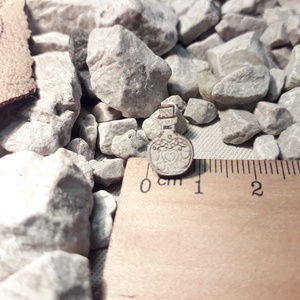 Nyírfából készült, lézergravírozott, kézzel festett, bájitalos üvegcse pontfülbevaló - ékszer - fülbevaló - fülékszer - Meska.hu